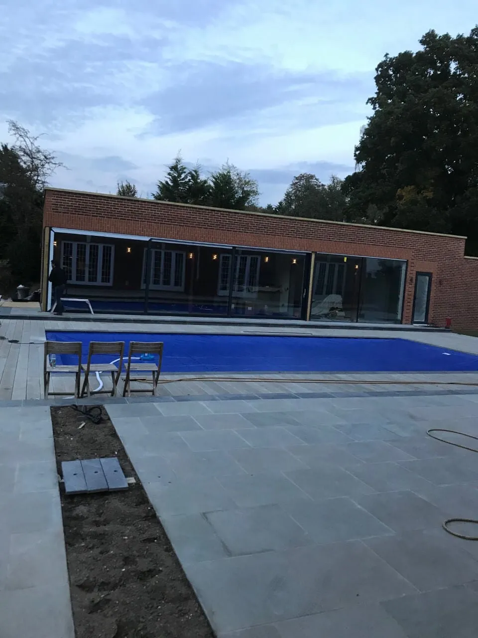 Large pool house on exclusive estate, Cobham – photo 10