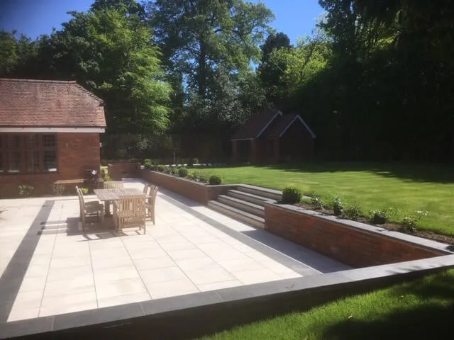 Pool house plus internal works to provide a new kitchen / family room, Claygate – photo 19