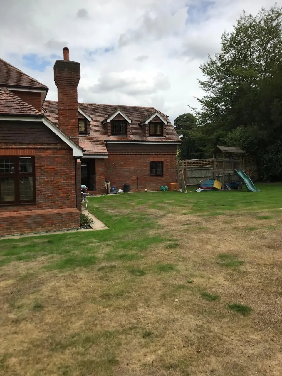 Pool house plus internal works to provide a new kitchen / family room, Claygate – photo 7