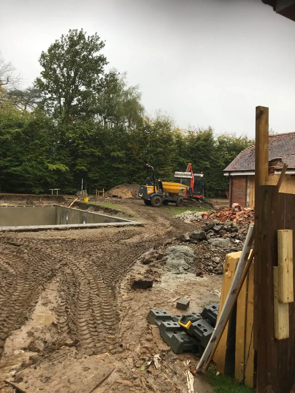 Pool house plus internal works to provide a new kitchen / family room, Claygate – photo 8