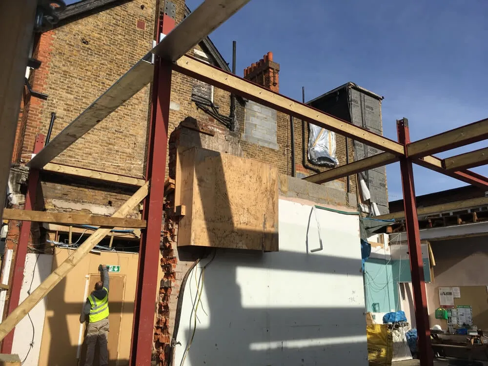 2 phase project: 7 high spec flats in Hampton Hill – photo 23