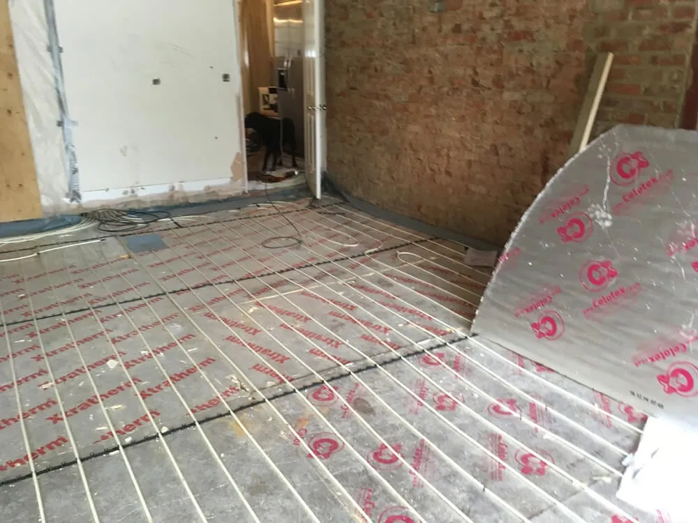 Large extension and new patio, Thames Ditton – photo 3