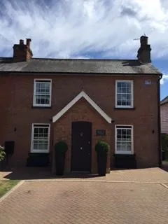 Complete Refurb and Major Extension, Cobham – photo 15