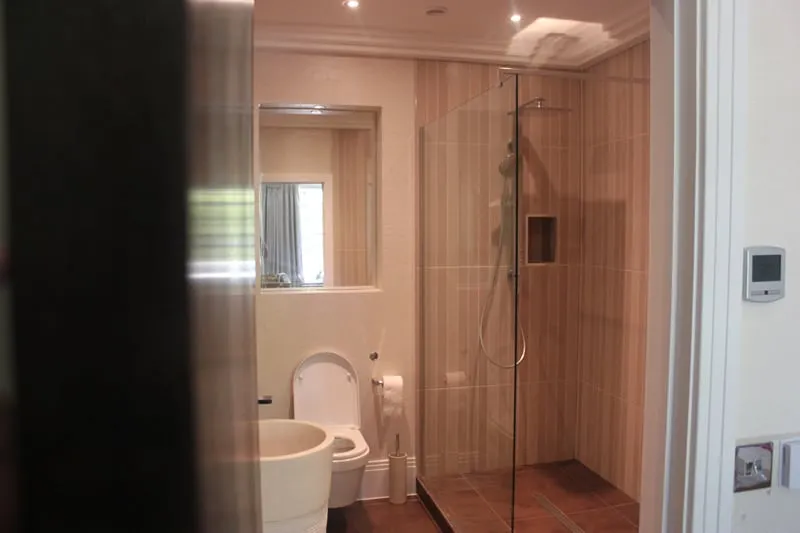 Extensive Refurbishment and Extension, Walton on Thames – photo 36