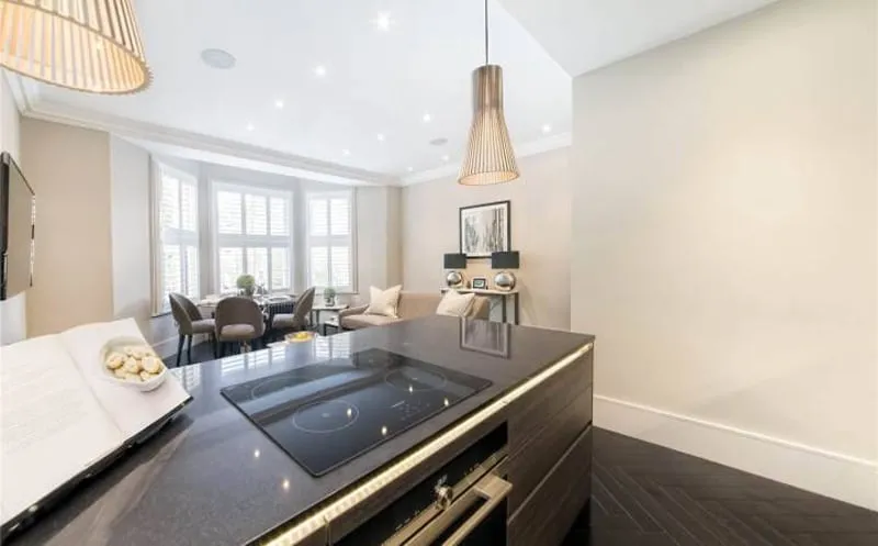 Luxury Apartment, West Brompton – photo 11